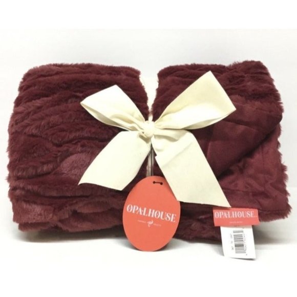 Opalhouse Ruched Faux Fur Throw Blanket - Picture 3 of 5